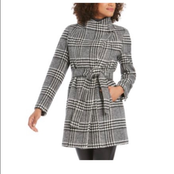 Calvin Klein Petite Belted Toggle Wrap 